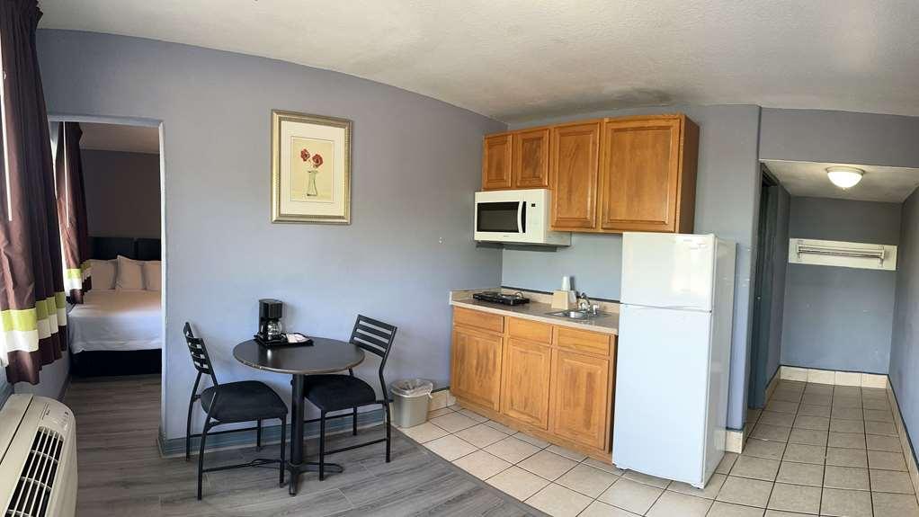Americas Best Value Inn And Suites Groves Quarto foto