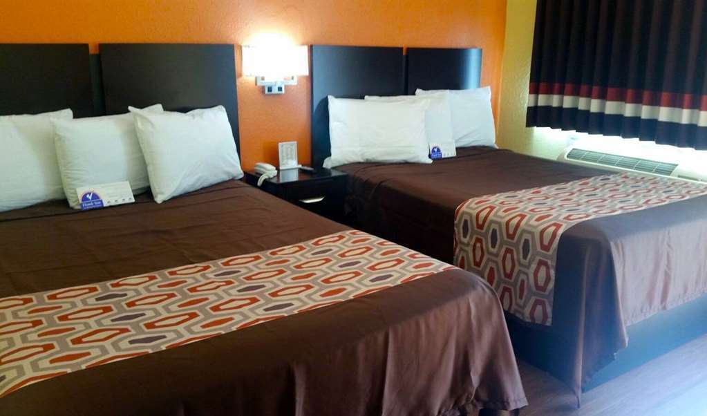 Americas Best Value Inn And Suites Groves Quarto foto
